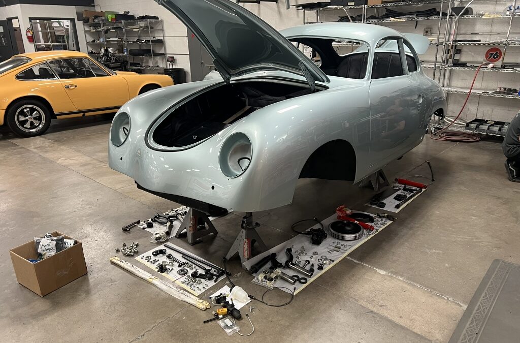 1952 Porsche 356 Pre A (Fish Silver-Grey)